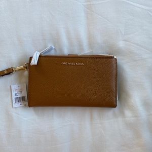NWT MICHAEL Michael Kors double zip wristlet